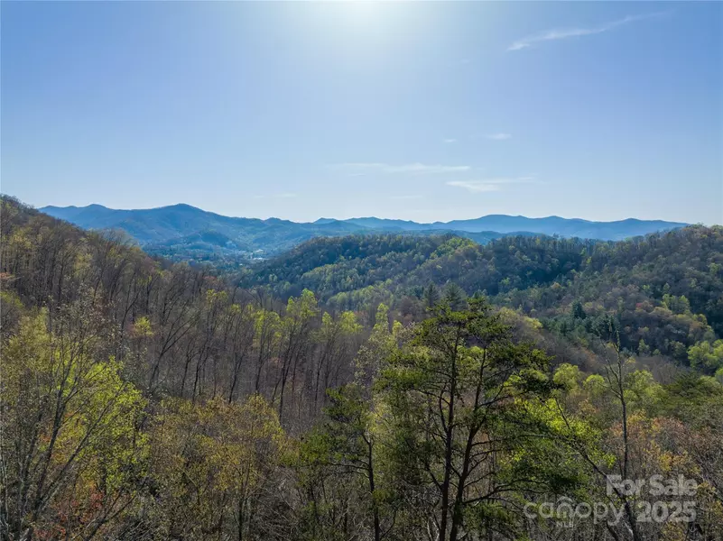9999 Wayehutta RD, Cullowhee, NC 28723