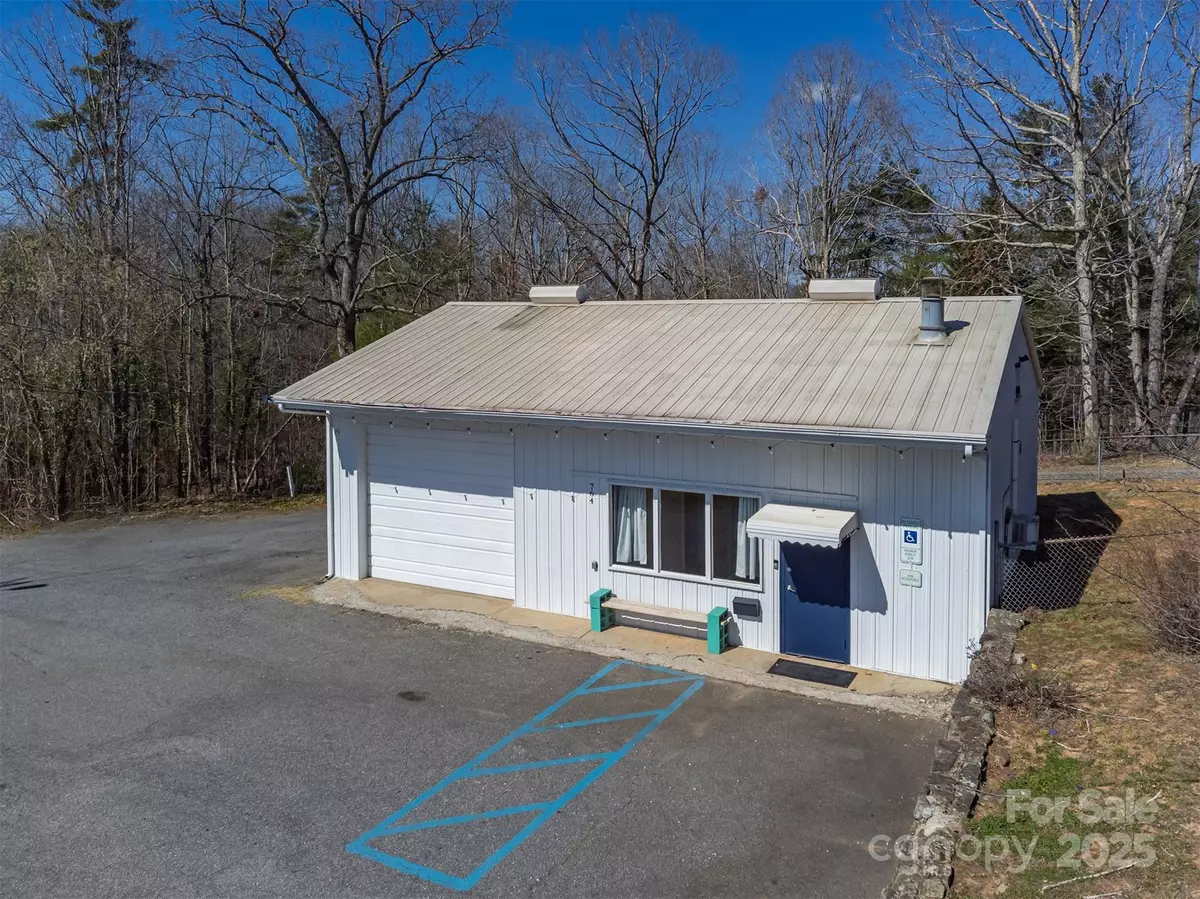 Weaverville, NC 28787,764 New Stock RD