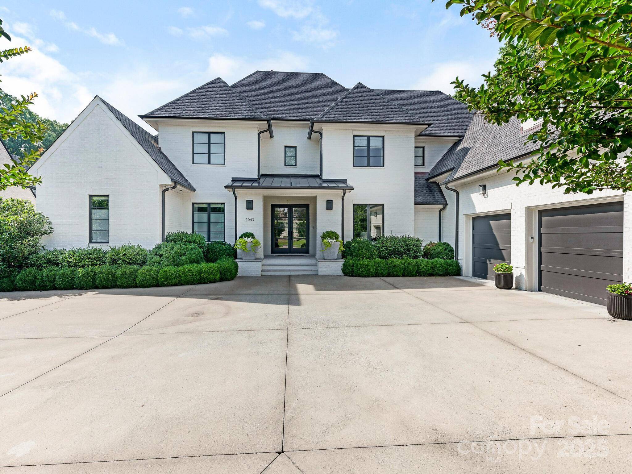 2343 Vernon DR, Charlotte, NC 28211