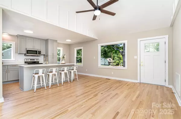 Mount Holly, NC 28120,504 N Hawthorne ST