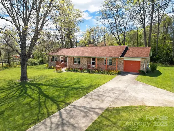 Brevard, NC 28712,17 Resada DR