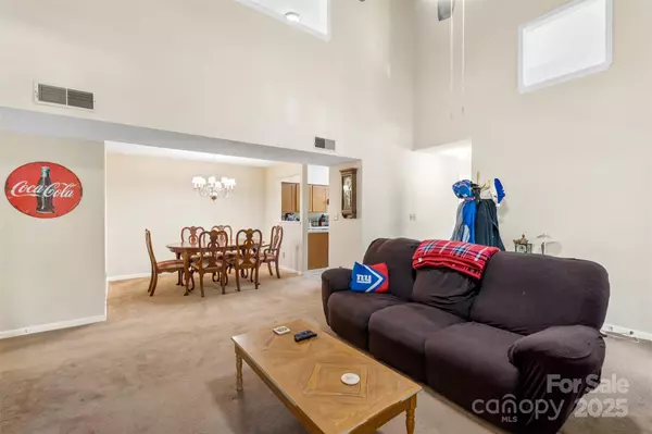 Charlotte, NC 28212,6053 Treetop CT