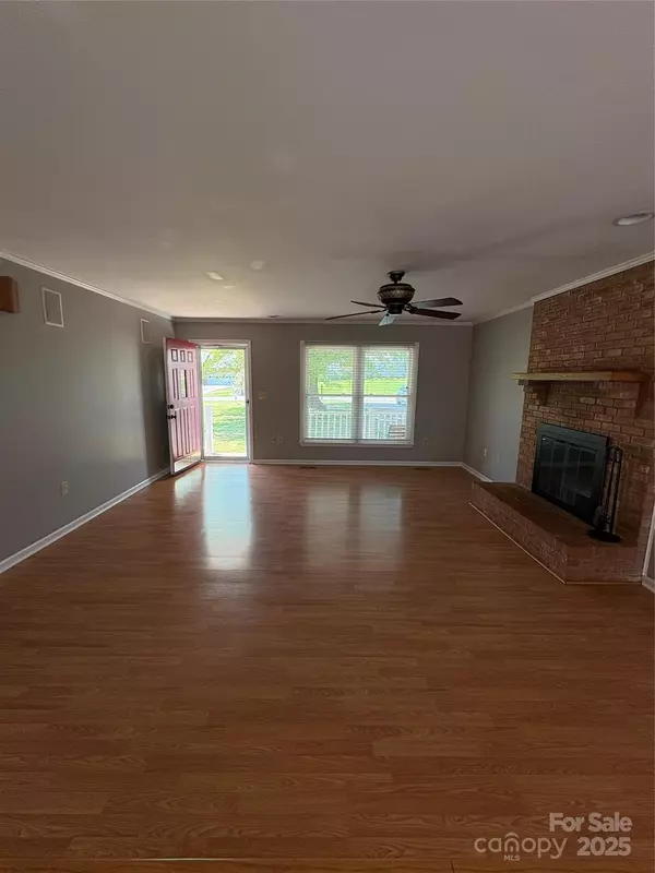 Kings Mountain, NC 28086,107 Plumtree DR