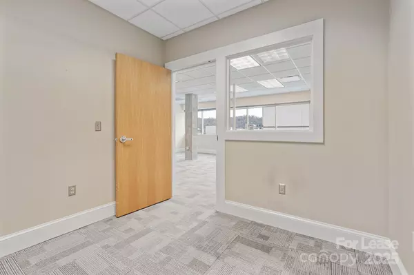 Asheville, NC 28801,82 Patton AVE #635