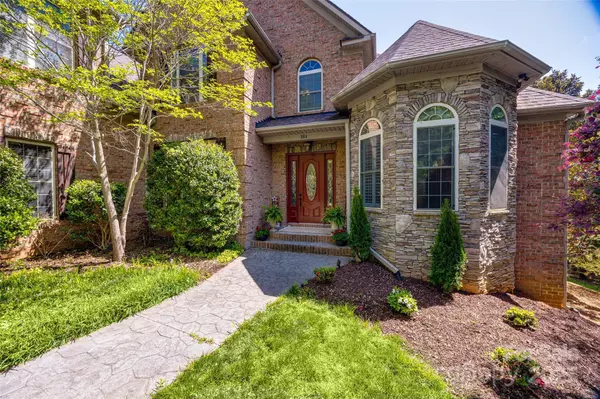 Clover, SC 29710,364 Stone Cliff LN