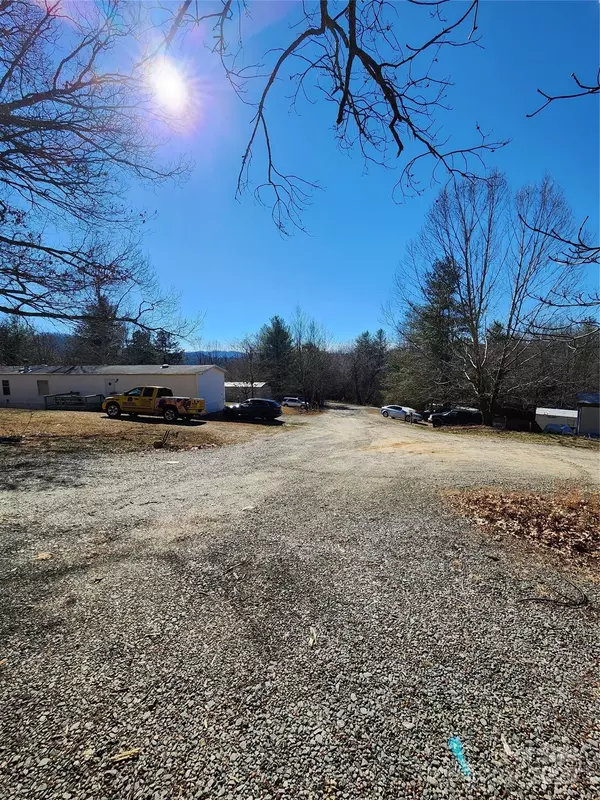 Fairview, NC 28730,5 Becky LN