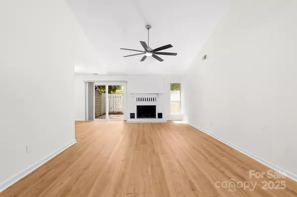 Charlotte, NC 28270,817 Sardis Cove DR