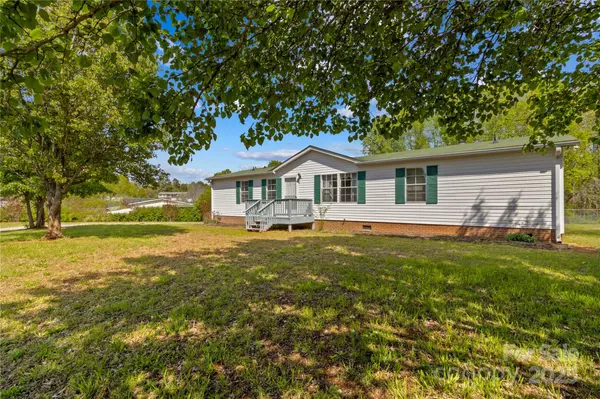 231 Charity LN, Linwood, NC 27299