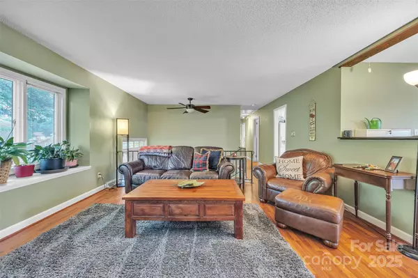 Hickory, NC 28602,4935 Kennedy ST