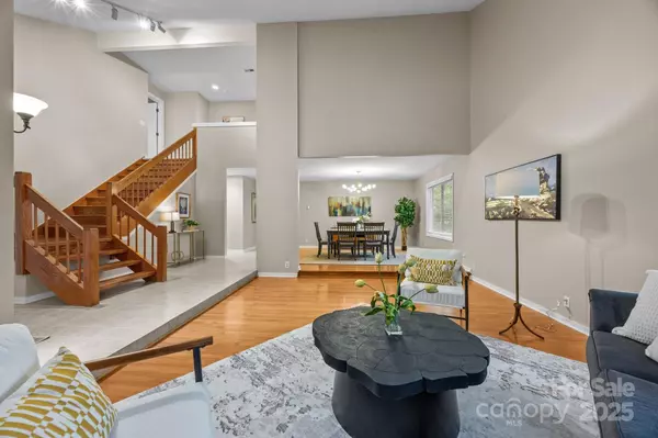 Matthews, NC 28105,9310 Hunting CT