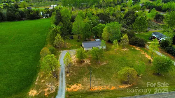 Rutherfordton, NC 28139,307 Dewitt Owens RD