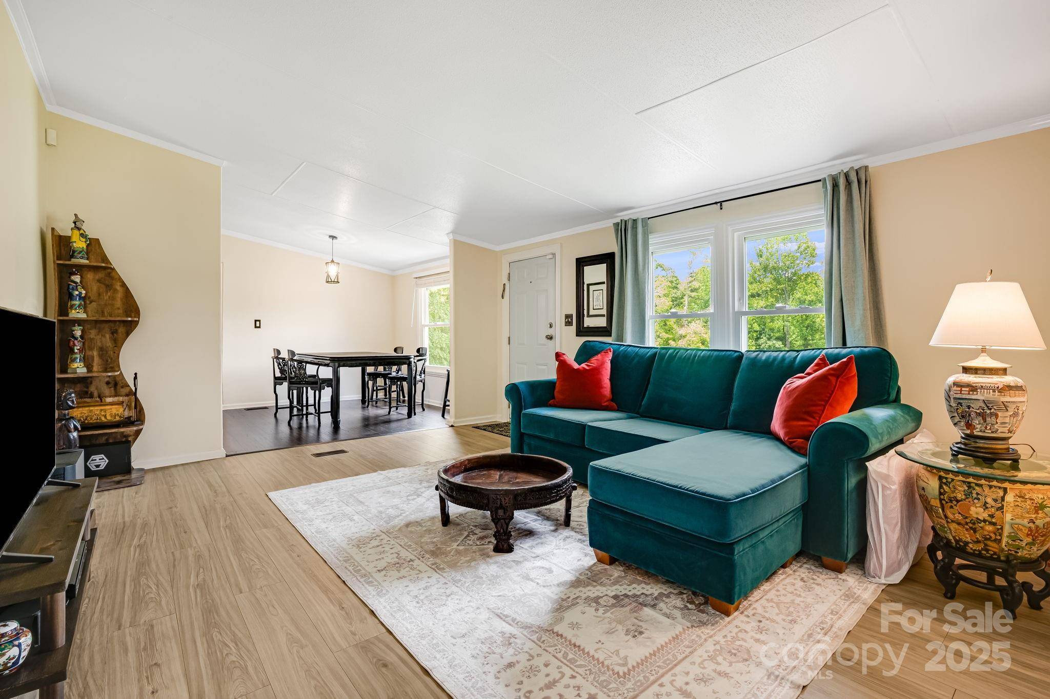 Hendersonville, NC 28792,37 Bittersweet DR