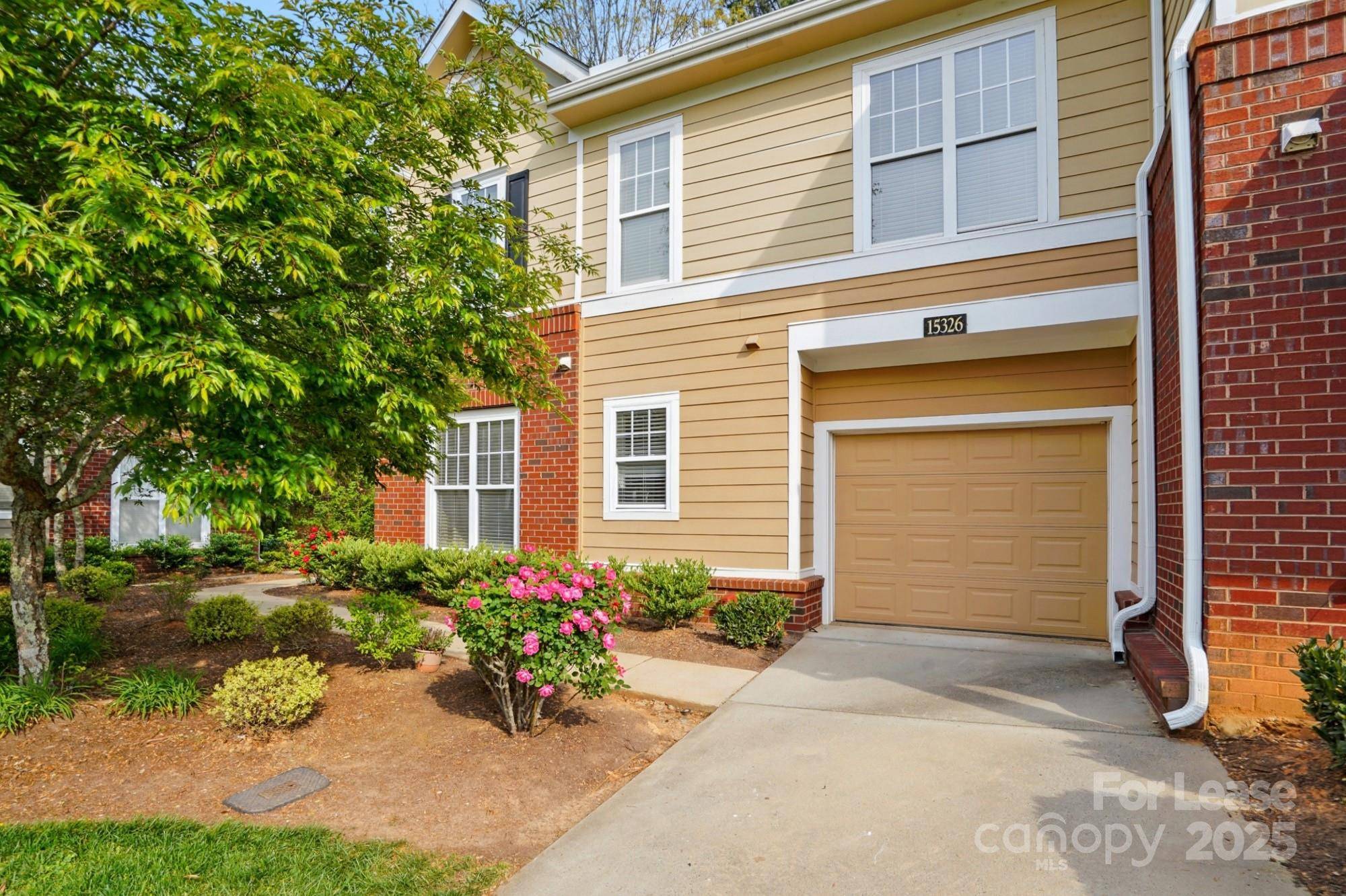 15326 Coventry Court LN, Charlotte, NC 28277