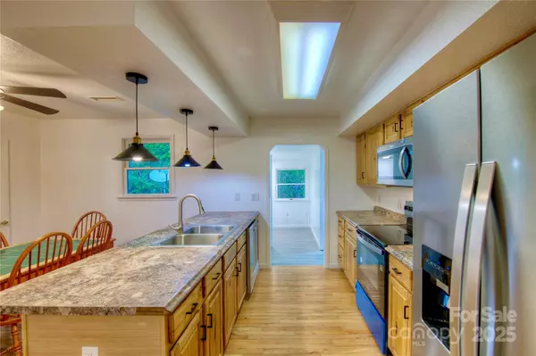 Burnsville, NC 28714,5381 State HWY 197 S HWY #3