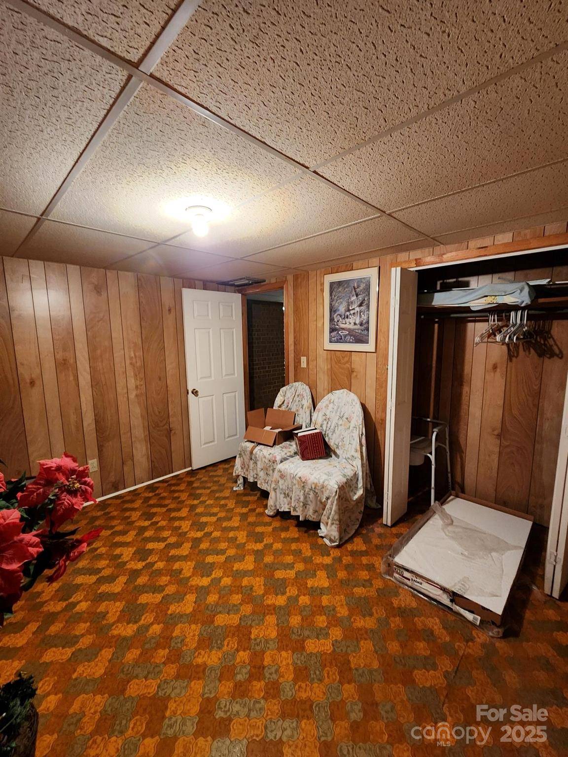 Newton, NC 28658,406 S Caldwell AVE