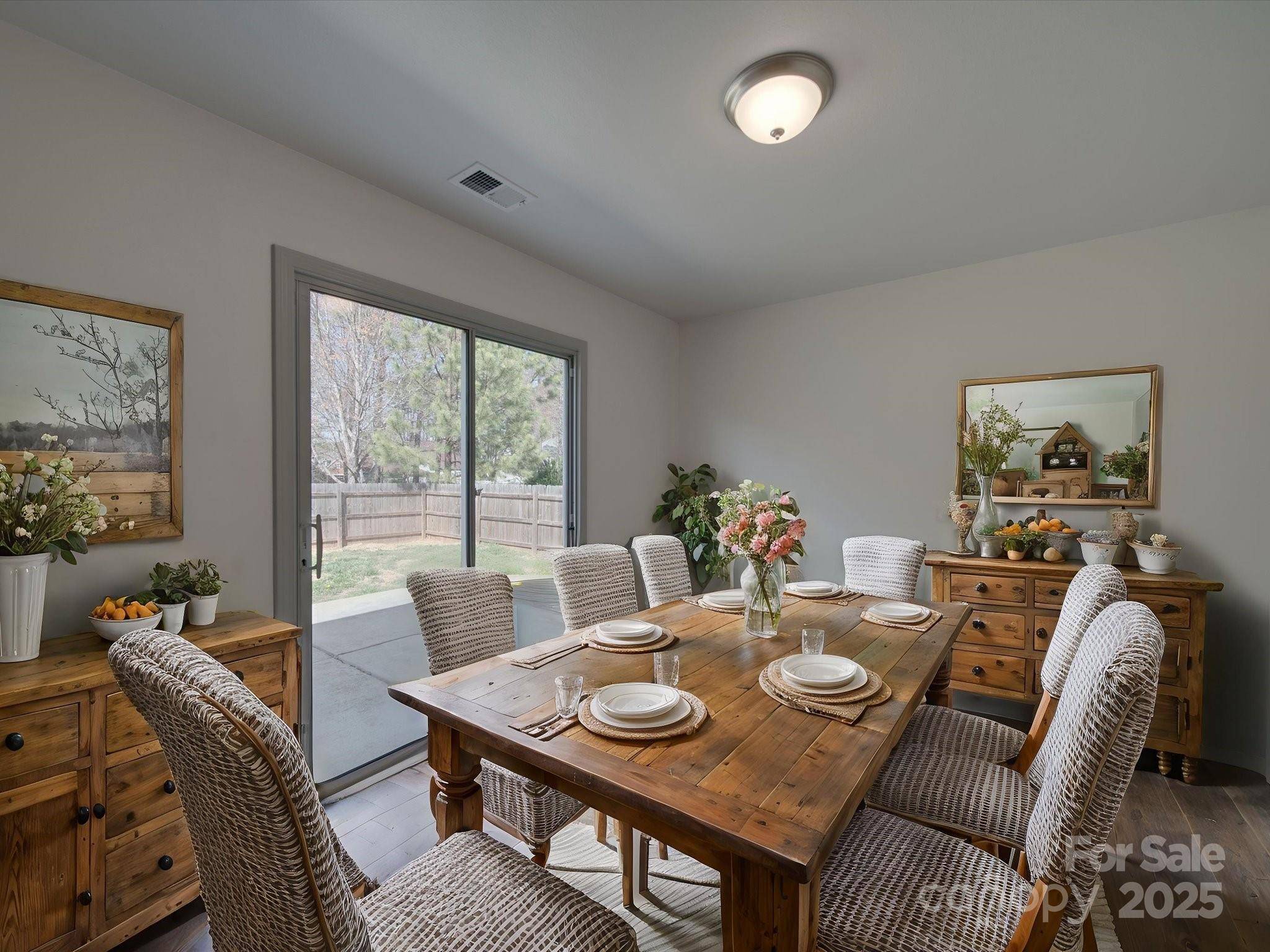 Charlotte, NC 28215,4018 Larkhaven Village DR