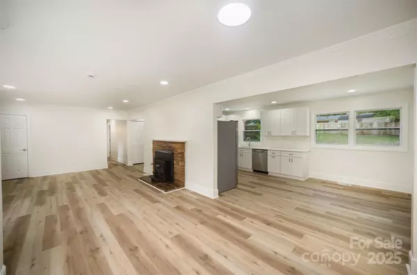 Charlotte, NC 28269,4921 Churchill DR