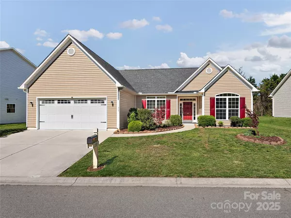108 River Walk DR, Asheville, NC 28804