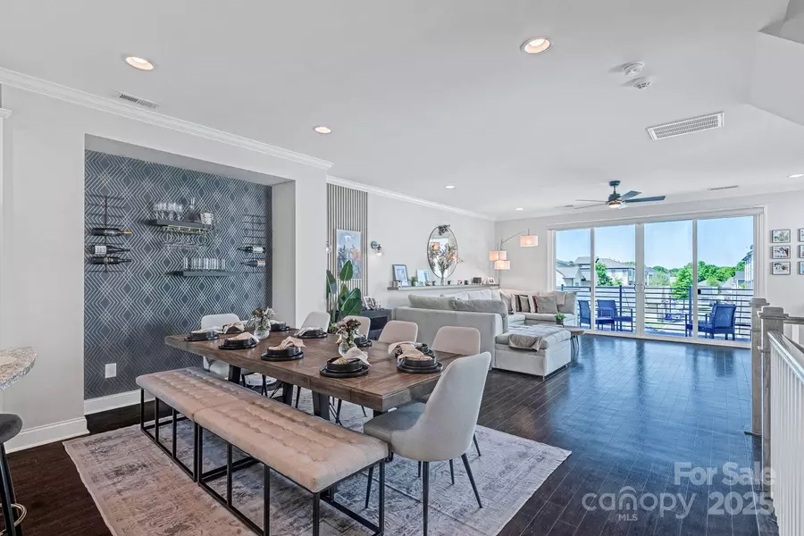 2551 Statesville AVE, Charlotte, NC 28206