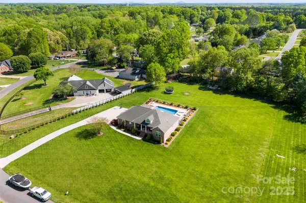 Cherryville, NC 28021,3003 Eaker DR