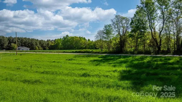 Lincolnton, NC 28092,5841 Hickory Lincolnton HWY