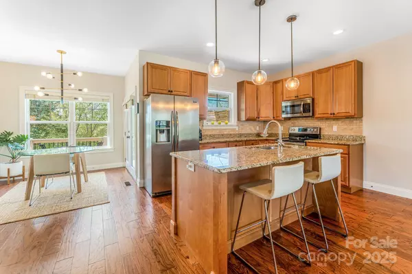 30 Asher LN, Arden, NC 28704