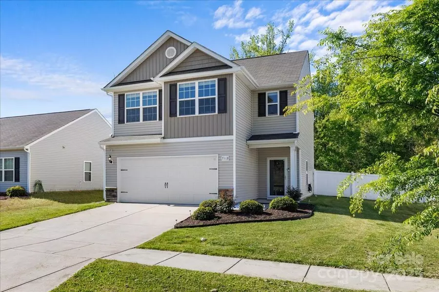 7113 Amberly Hills RD, Charlotte, NC 28215