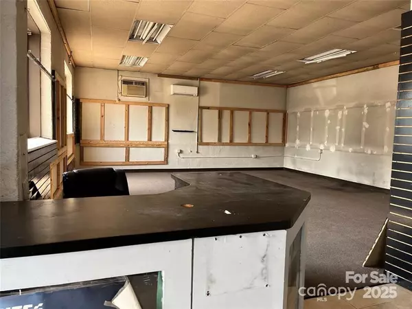 Lincolnton, NC 28092,302 N Aspen ST