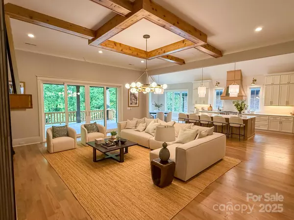 Charlotte, NC 28203,724 Ideal WAY