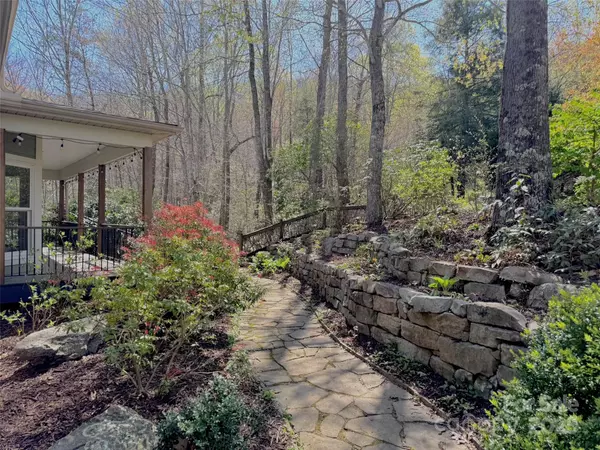 Arden, NC 28704,737 Streamside DR