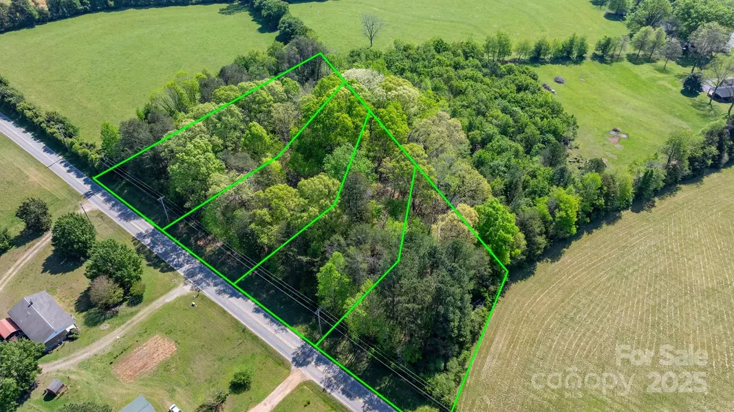 1361 Zeb Haynes RD, Maiden, NC 28650