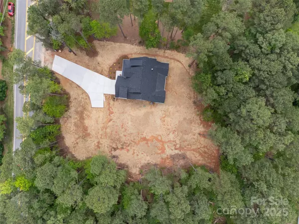 Rock Hill, SC 29732,925 TWIN LAKES RD