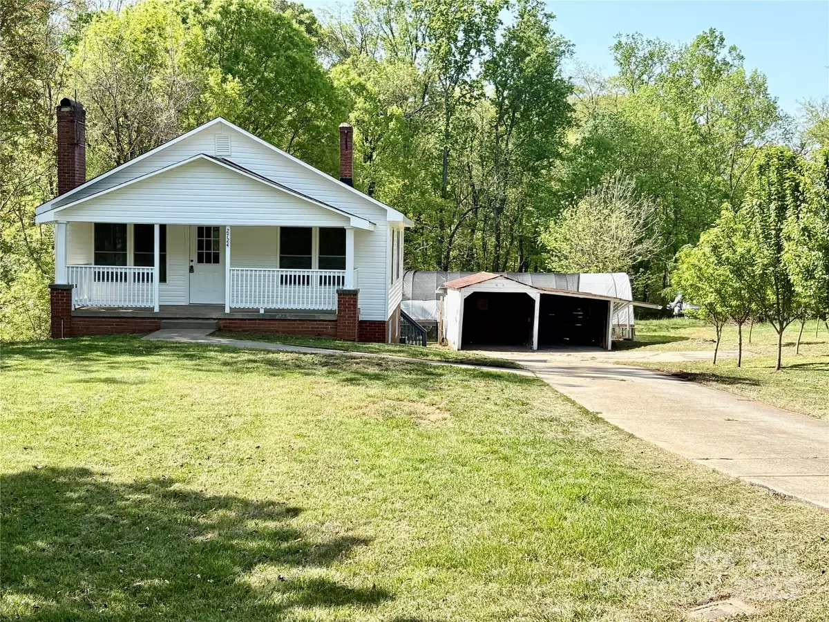 Statesville, NC 28625,2724 Peachtree RD