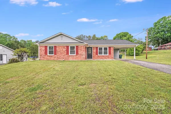 218 Valleybrook LN, Troutman, NC 28166