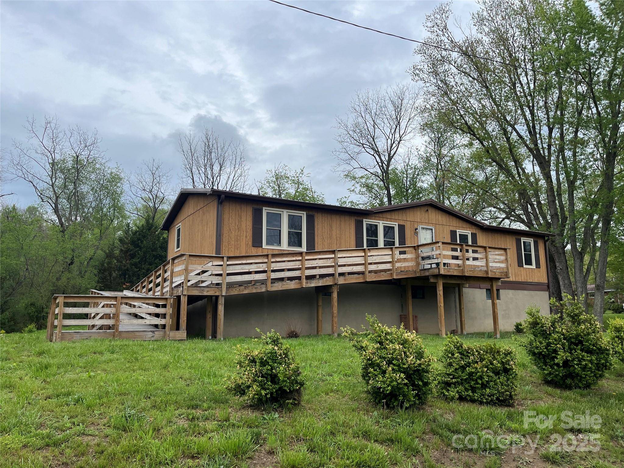 265 Thickety RD, Clyde, NC 28721