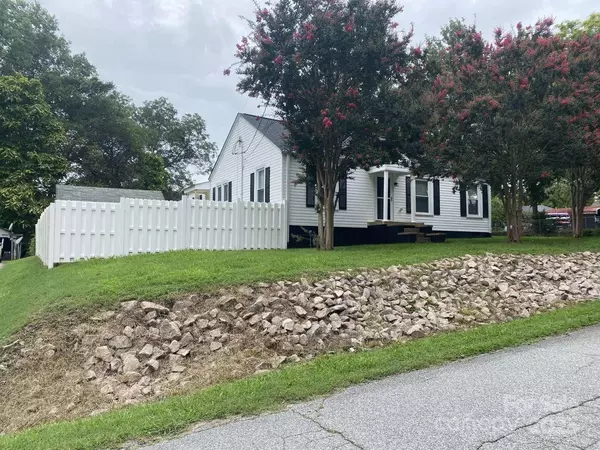 Kannapolis, NC 28083,507 Chrysler ST