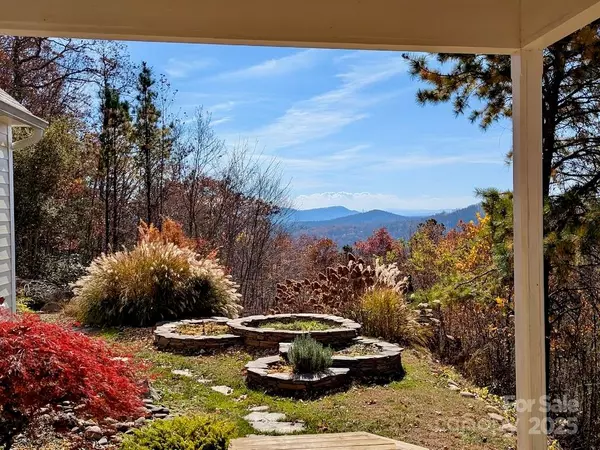 Fairview, NC 28730,80 Ivy Cove RD