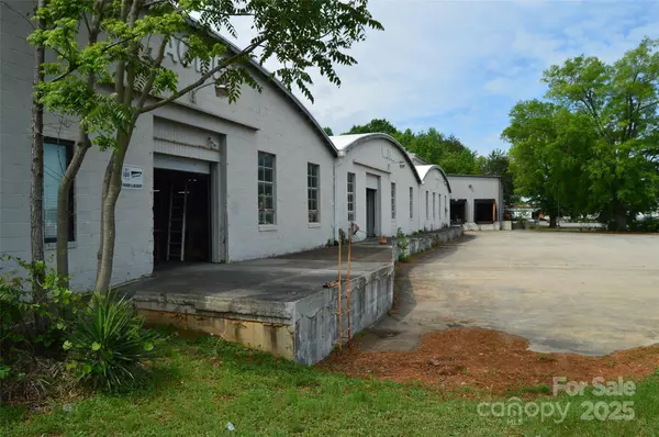 Statesville, NC 28677,1784 Salisbury RD