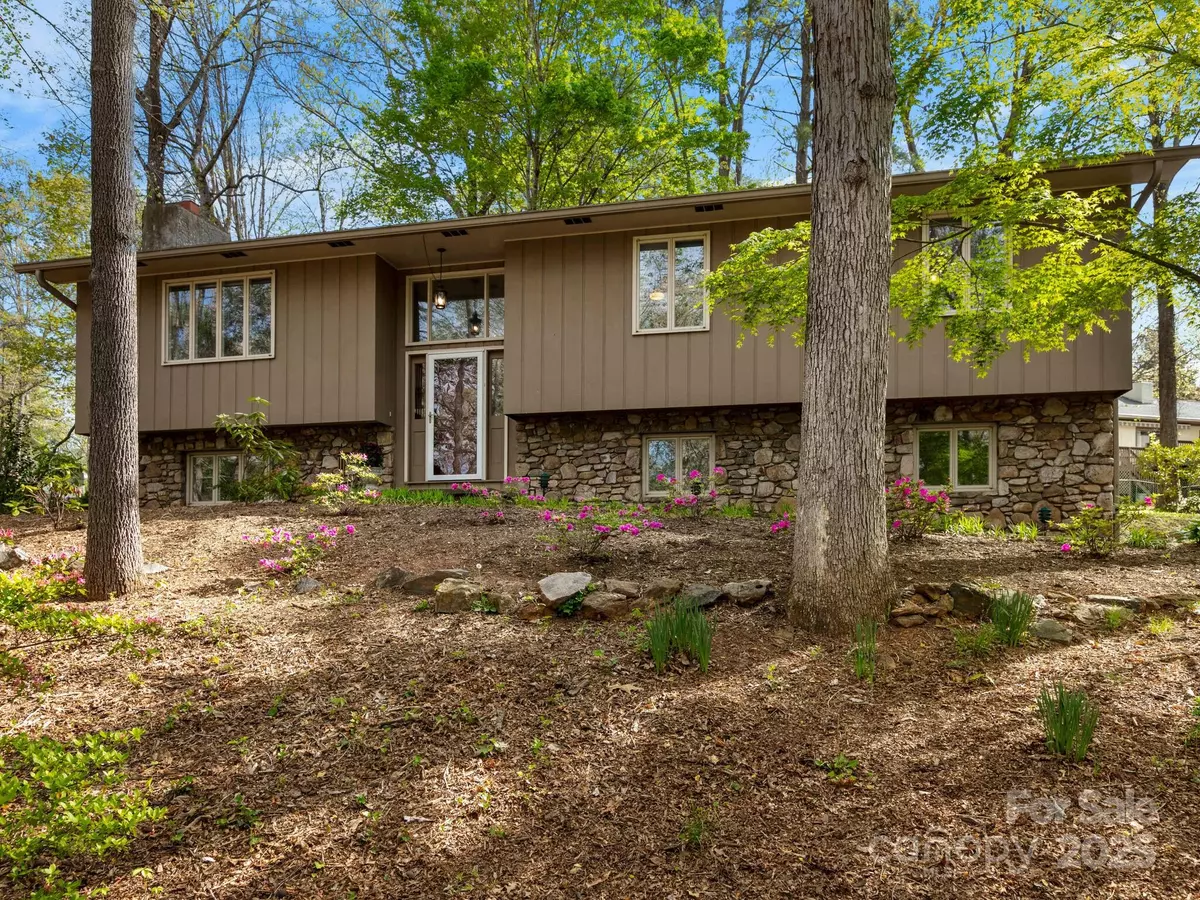 Asheville, NC 28803,9 Cedar TRL