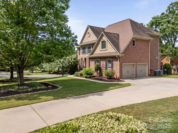 Davidson, NC 28036,18305 Dembridge DR