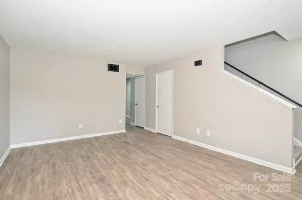 Charlotte, NC 28210,1931 Mereview CT #46