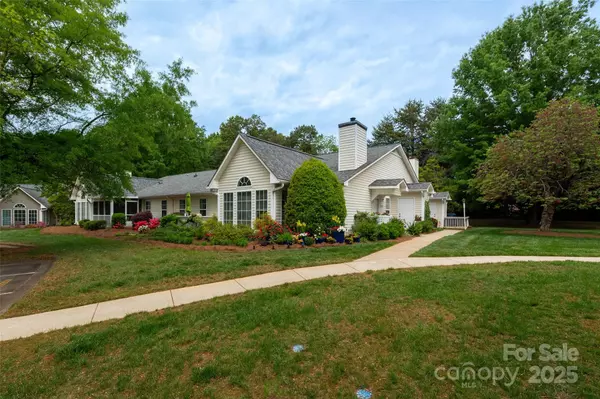 21136 Cold Spring LN, Cornelius, NC 28031