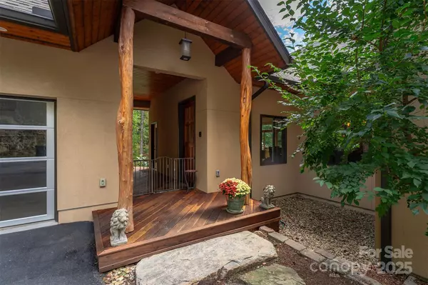 Asheville, NC 28804,34 Finch DR