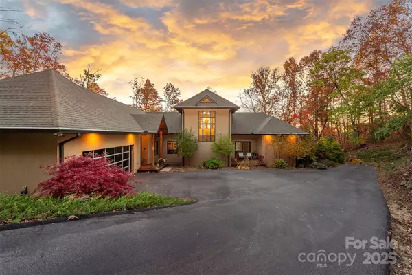 Asheville, NC 28804,34 Finch DR