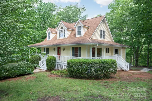 Tryon, NC 28782,201 Wildberry LN