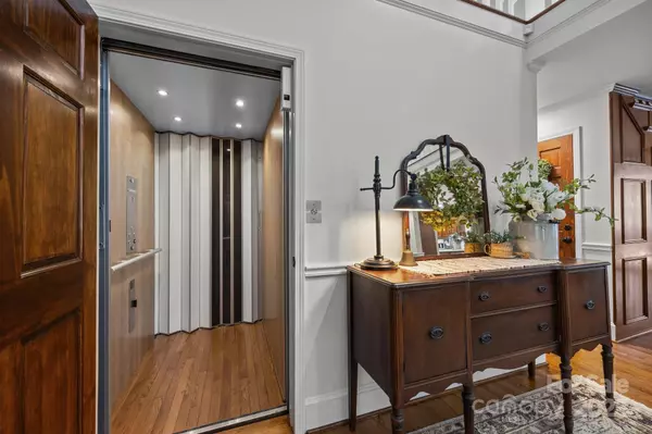 Landis, NC 28088,627 S Chapel ST