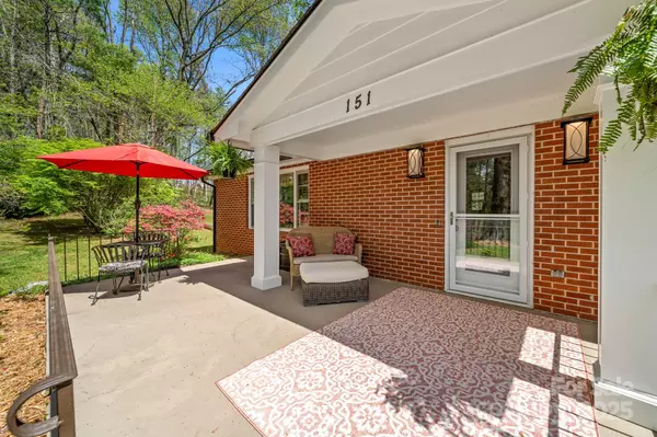 Hendersonville, NC 28792,151 Treemont LN