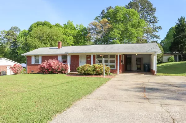 Hickory, NC 28602,3119 6th AVE SW