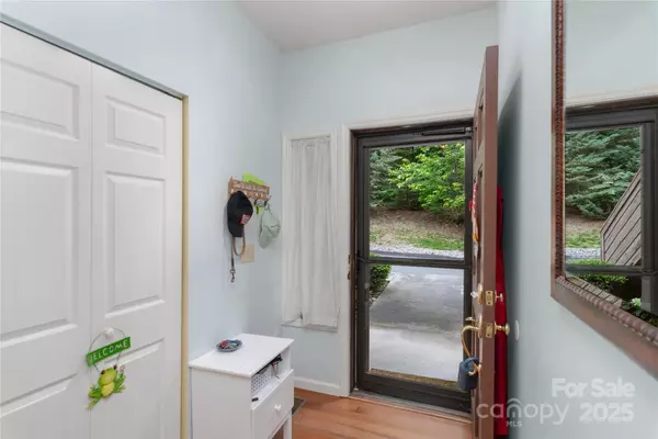 Asheville, NC 28805,305 Piney Mountain DR #R1