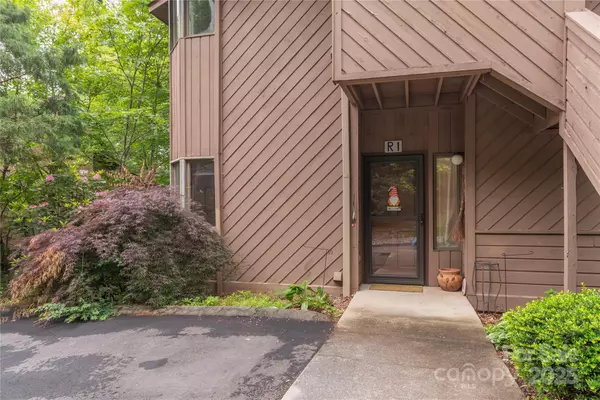 Asheville, NC 28805,305 Piney Mountain DR #R1